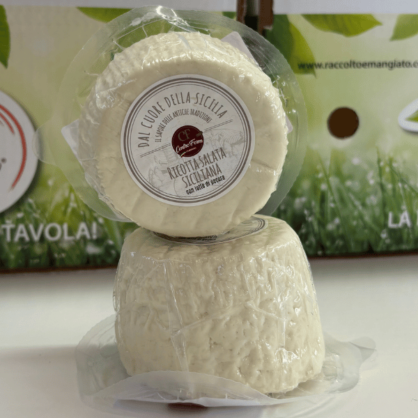 Ricotta salata caciottina Ricotta salata caciottina